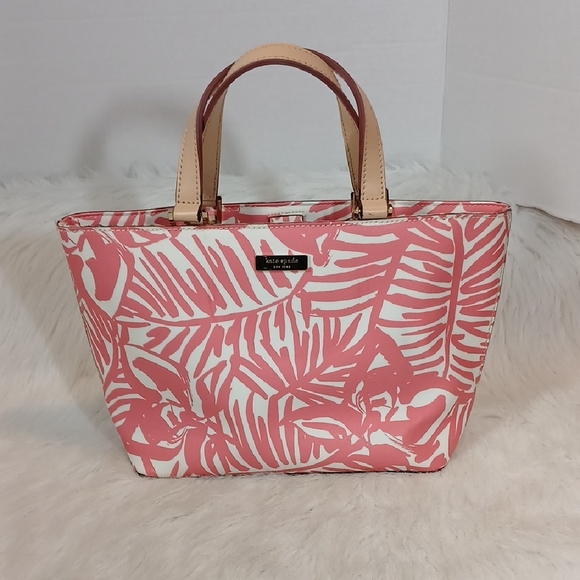 kate spade Handbags - Kate Spade Pink and White Leaf Print Tote